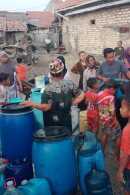 Krisis Kekeringan, FSS Salurkan Satu Juta Liter Air Bersih, Sasar 7 Kecamatan