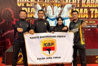 Duet pelatih handal Polda Jatim, AKP Sudirman, S.H., M.H. bersama Pejabat Utama (PJU) Polres Sampang, Iptu Yuda Yulianto, S.H., M.M. (Ps. Kasat Narkoba Polres Sampang).bersama Kontingen KBP Polda Jatim